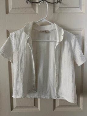 Atelier by Kirious White Textured Short Sleeve Button Top